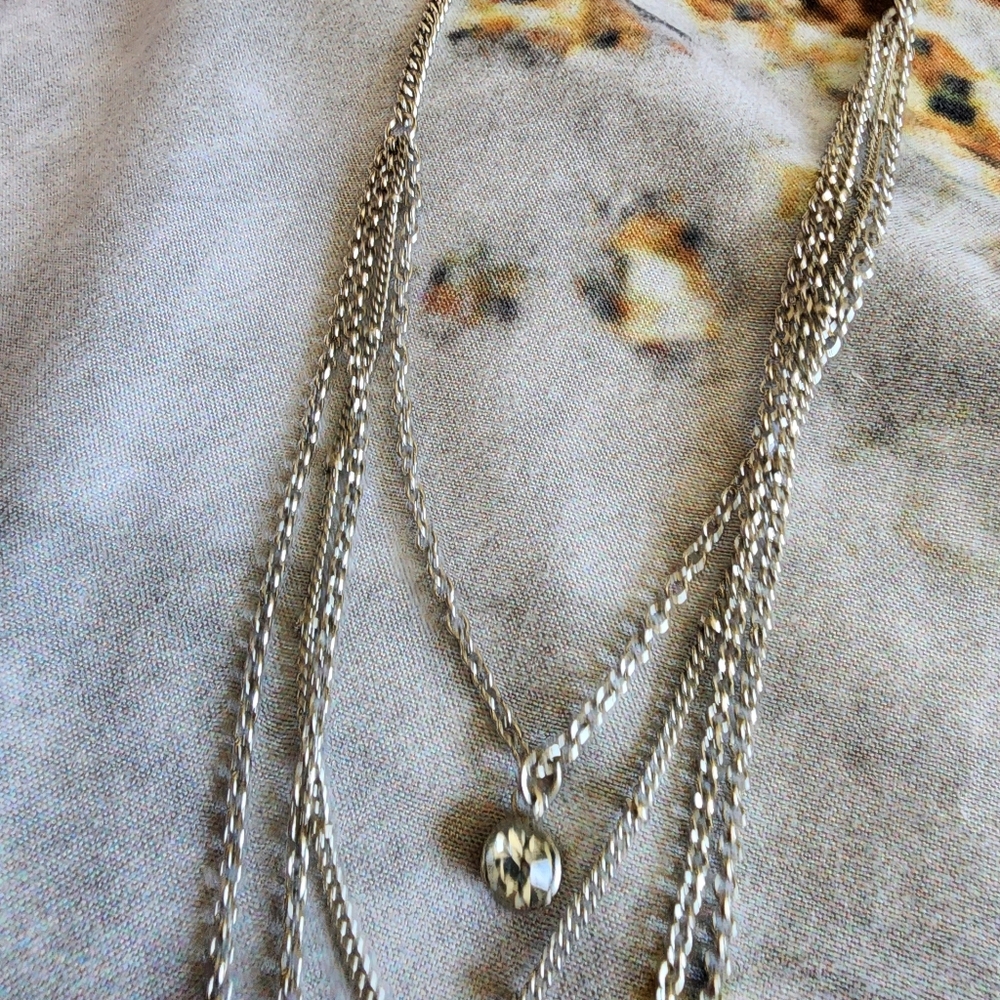 Layered necklace - Picture 5 of 11